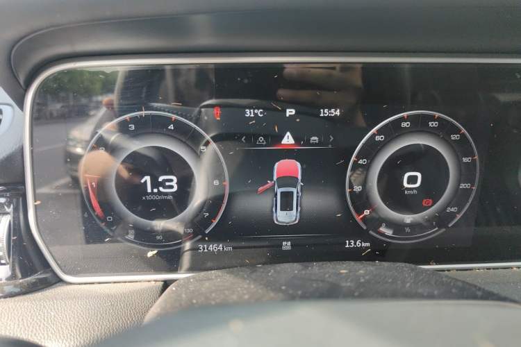 Used Hongqi HS5 2022 Facelifted Version 2.0T Smart Connect Flagship All-Wheel-Drive Edition Instrument Cluster