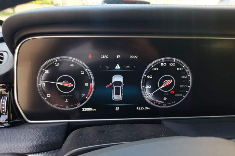 Used Hongqi HS5 2022 2.0T Smart Connect Flagship All-Wheel-Drive Version Instrument Cluster