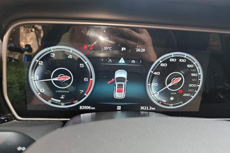 Used Hongqi HS5 2022 Revised Version 2.0T Smart Connect Flagship Edition Instrument Cluster
