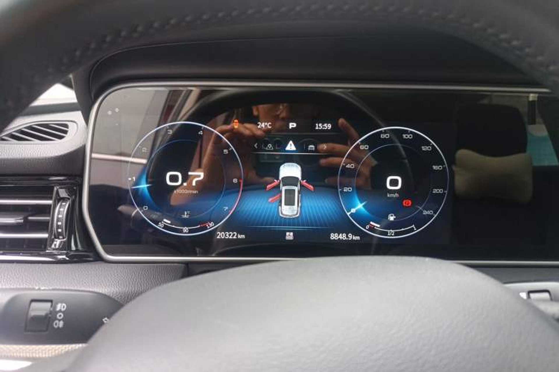 Used Hongqi HS5 2022 Revised Version 2.0T Smart Connect Flagship Edition Instrument Cluster
