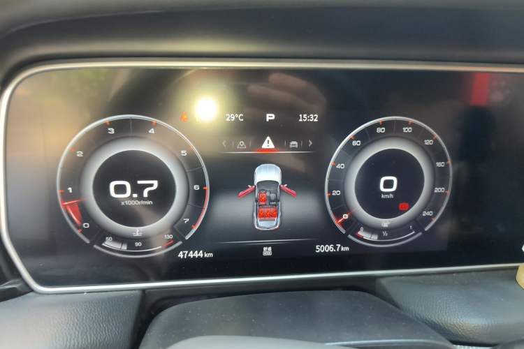 Used Hongqi HS5 2022 Revised Version 2.0T Smart Connect Flagship Edition Instrument Cluster
