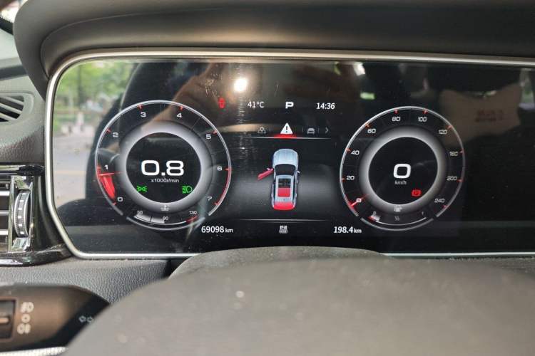 Used Hongqi HS5 2022 Revised Version 2.0T Smart Connect Flagship Edition Instrument Cluster