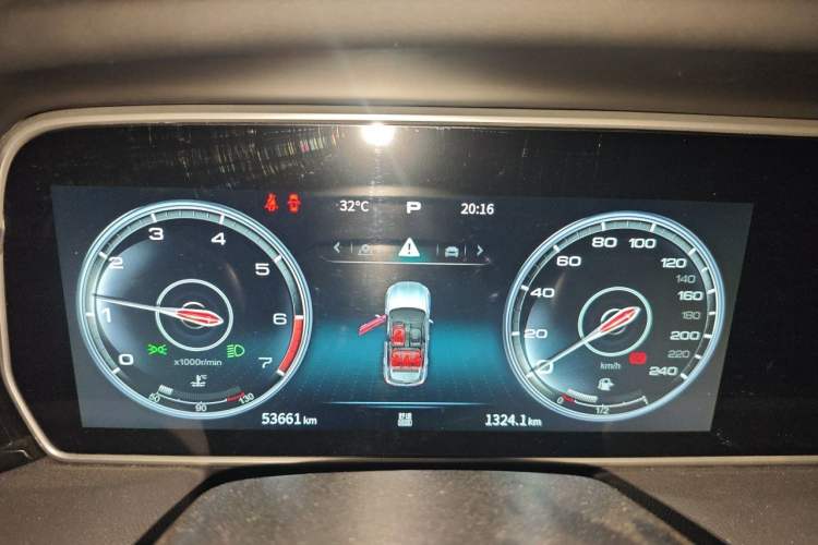 Used Hongqi HS5 2022 Facelifted Version 2.0T Smart Connect Flagship Edition Instrument Cluster