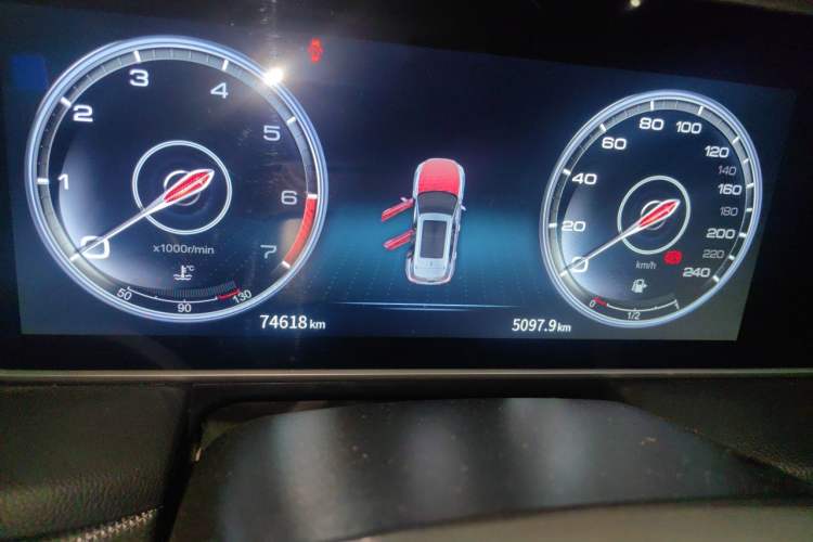 Used Hongqi HS5 2022 2.0T Smart Connect Flagship All-Wheel Drive LeGou Edition Instrument Cluster
