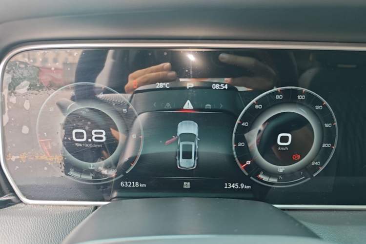 Used Hongqi HS5 2022 Facelifted Version 2.0T Smart Connect Flagship All-Wheel-Drive Edition Instrument Cluster
