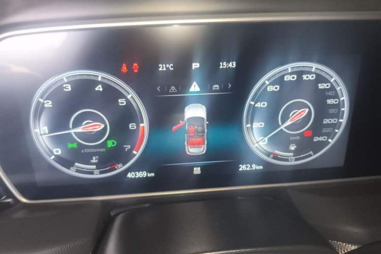 Used Hongqi HS5 2022 Facelifted Version 2.0T Smart Connect Flagship All-Wheel-Drive Edition Instrument Cluster