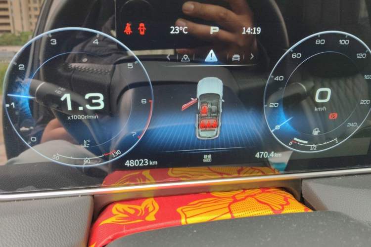 Used Hongqi HS5 2022 Revised Version 2.0T Smart Connect Flagship Edition Instrument Cluster