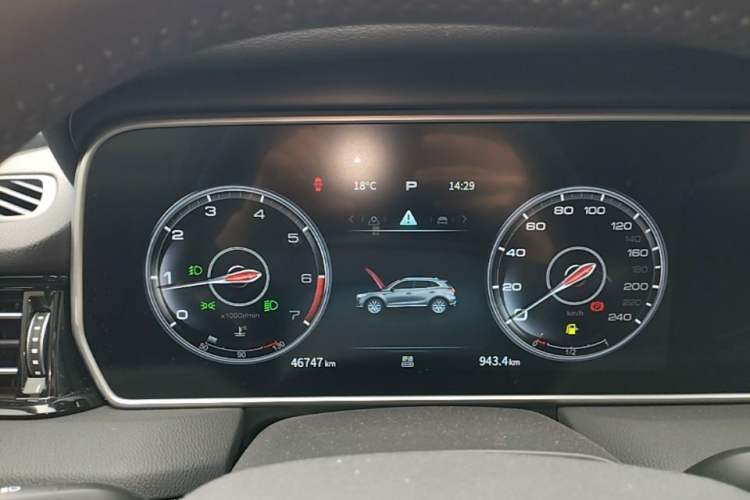 Used Hongqi HS5 2022 Facelifted Version 2.0T Smart Connect Flagship All-Wheel-Drive Edition Instrument Cluster