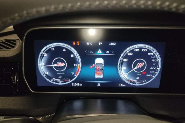 Used Hongqi HS5 2022 Revised Version 2.0T Smart Connect Flagship Edition Instrument Cluster