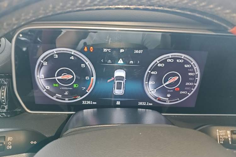 Used Hongqi HS5 2022 Revised Version 2.0T Smart Connect Flagship Edition Instrument Cluster