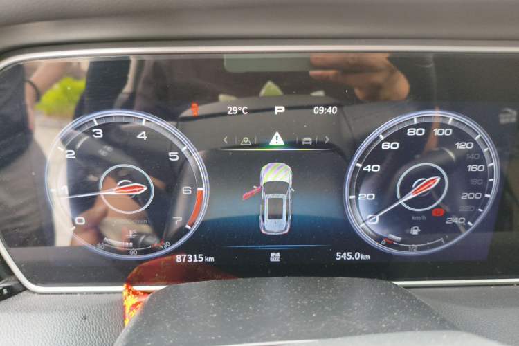 Used Hongqi HS5 2022 Revised Version 2.0T Smart Connect Flagship Edition Instrument Cluster