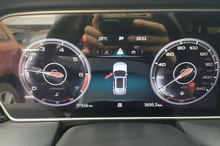 Used Hongqi HS5 2022 Revised Version 2.0T Smart Connect Flagship Edition Instrument Cluster