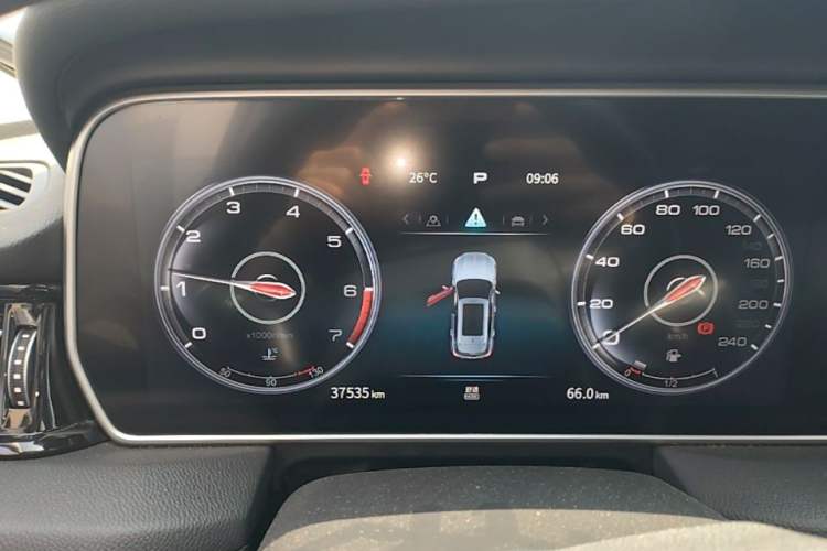 Used Hongqi HS5 2022 Revised Version 2.0T Smart Connect Flagship Edition Instrument Cluster
