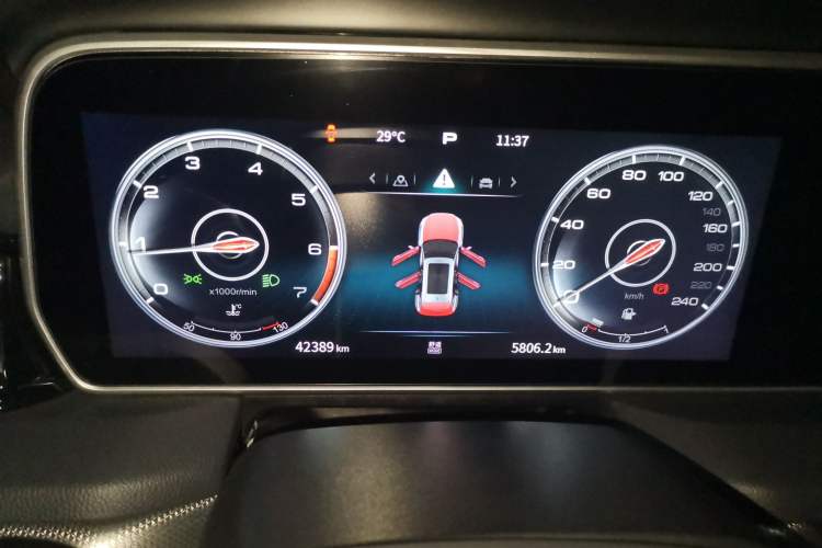 Used Hongqi HS5 2022 2.0T Smart Connect Flagship All-Wheel-Drive Version Instrument Cluster