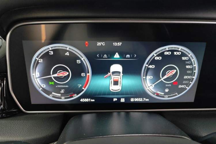 Used Hongqi HS5 2022 2.0T Smart Connect Flagship All-Wheel-Drive Version Instrument Cluster