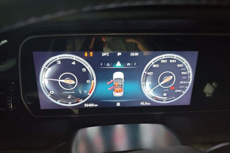Used Hongqi HS5 2022 Revised Version 2.0T Smart Connect Flagship Edition Instrument Cluster