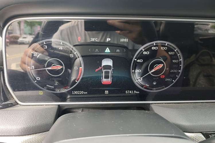 Used Hongqi HS5 2022 Revised Version 2.0T Smart Connect Flagship Edition Instrument Cluster