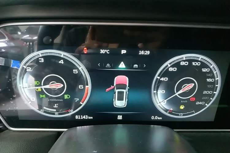 Used Hongqi HS5 2022 Facelifted Version 2.0T Smart Connect Flagship All-Wheel-Drive Edition Instrument Cluster