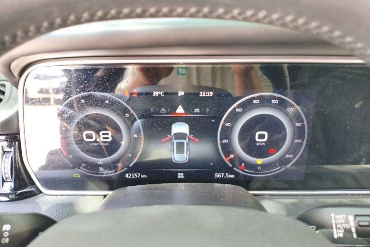 Used Hongqi HS5 2022 Revised Version 2.0T Smart Connect Flagship Edition Instrument Cluster