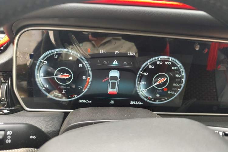 Used Hongqi HS5 2022 Revised Version 2.0T Smart Connect Flagship Edition Instrument Cluster