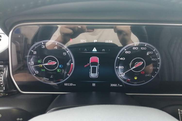 Used Hongqi HS5 2022 Revised Version 2.0T Smart Connect Flagship Edition Instrument Cluster