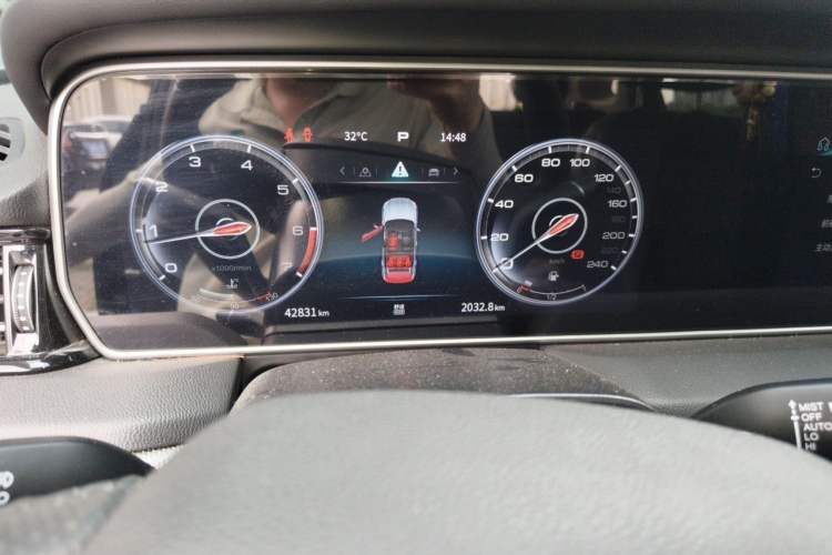 Used Hongqi HS5 2022 2.0T Smart Connect Flagship Enjoyment Purchase Edition Instrument Cluster