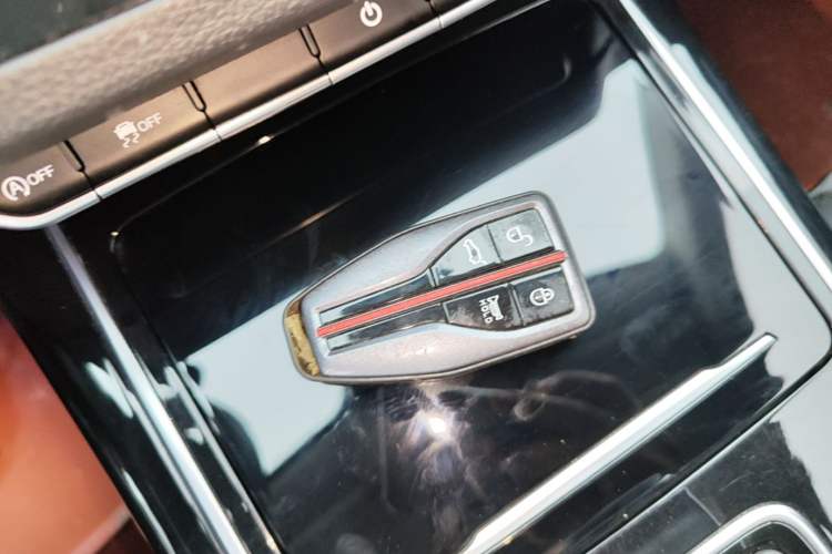 Used Hongqi HS5 2022 Revised Version 2.0T Smart Connect Flagship Edition Interior 1