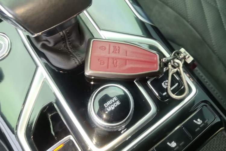 Used Hongqi HS5 2022 Revised Version 2.0T Smart Connect Flagship Edition Interior 1