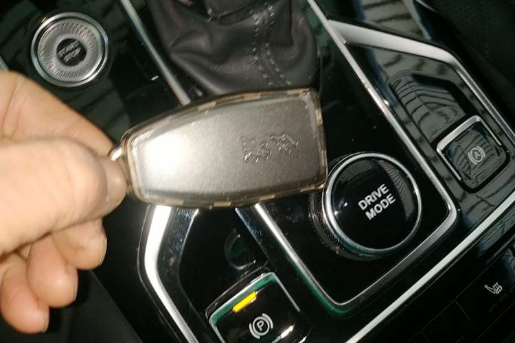 Used Hongqi HS5 2022 2.0T Smart Connect Flagship Enjoyment Purchase Edition Interior 1