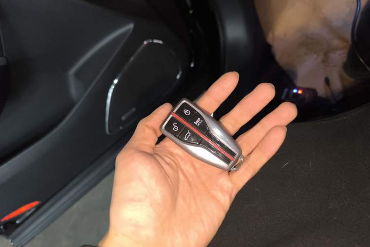 Used Hongqi HS5 2022 Facelifted Version 2.0T Smart Connect Flagship All-Wheel-Drive Edition Interior 1