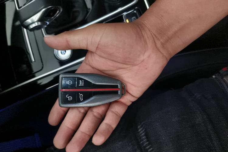 Used Hongqi HS5 2022 Revised Version 2.0T Smart Connect Flagship Edition Interior 1