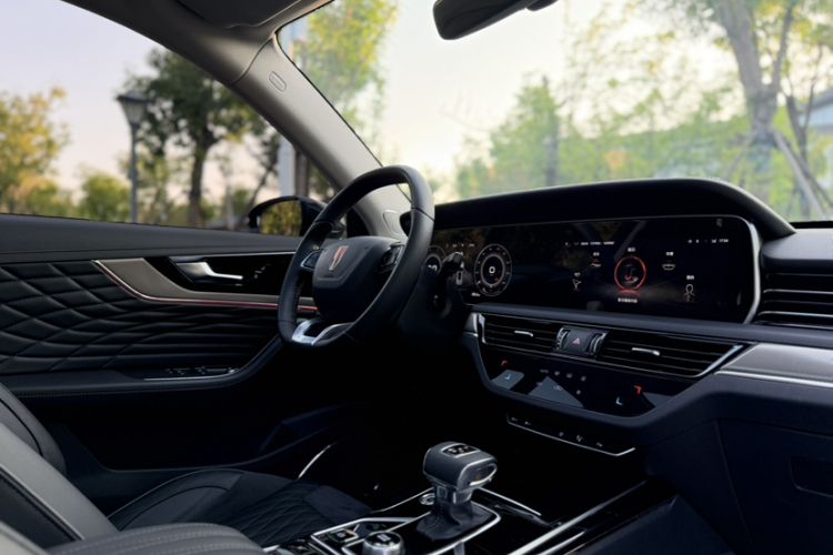 Used Hongqi HS5 2022 Revised Version 2.0T Smart Connect Flagship Edition Interior 1