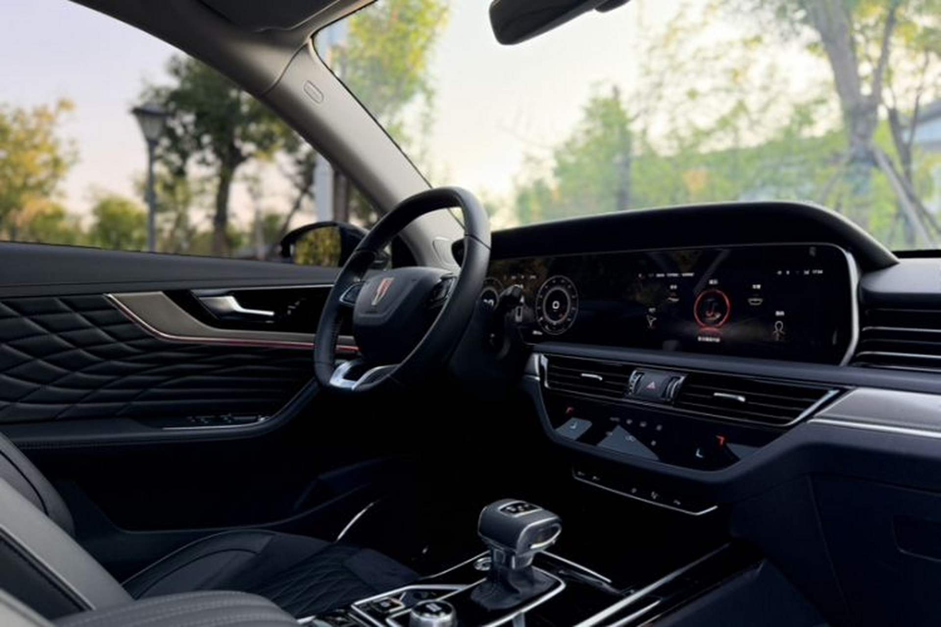 Used Hongqi HS5 2022 Revised Version 2.0T Smart Connect Flagship Edition Interior 1