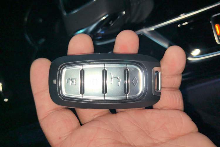 Used Hongqi HS5 2022 Facelifted Version 2.0T Smart Connect Flagship All-Wheel-Drive Edition Interior 1