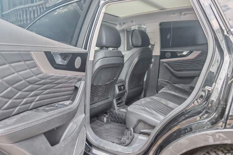 Used Hongqi HS5 2022 Facelifted Version 2.0T Smart Connect Flagship All-Wheel-Drive Edition Interior 2