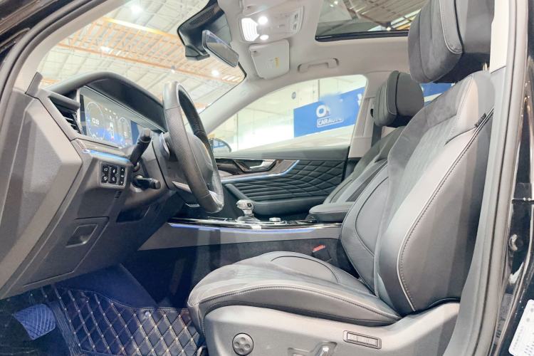 Used Hongqi HS5 2022 Facelifted Version 2.0T Smart Connect Flagship Edition Interior 2
