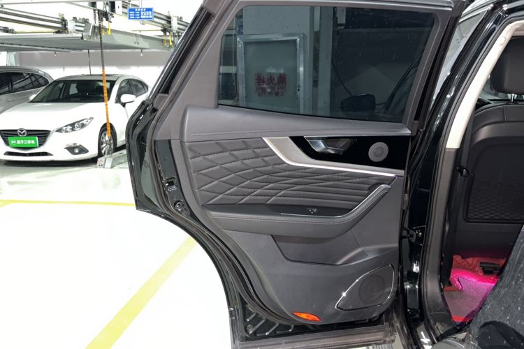 Used Hongqi HS5 2022 Revised Version 2.0T Smart Connect Flagship Edition Interior 2