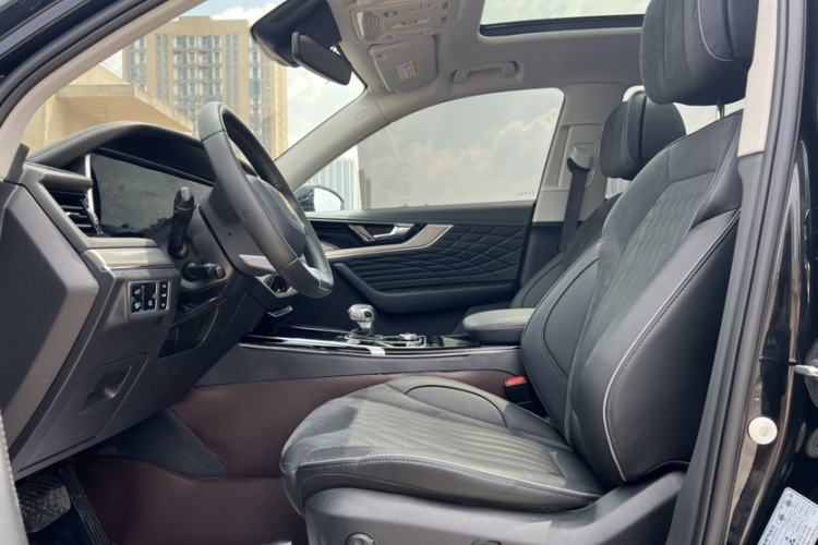 Used Hongqi HS5 2022 Revised Version 2.0T Smart Connect Flagship Edition Interior 3