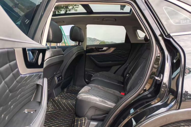 Used Hongqi HS5 2022 Revised Version 2.0T Smart Connect Flagship Edition Interior 3