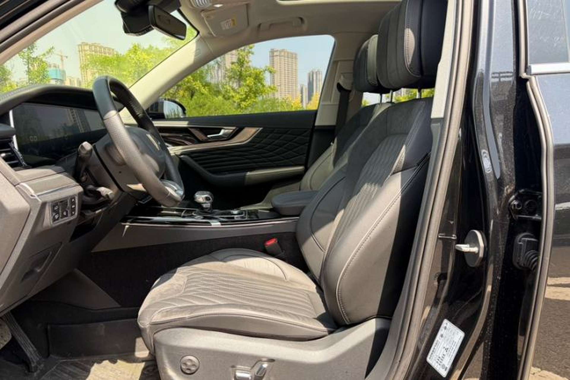 Used Hongqi HS5 2022 Revised Version 2.0T Smart Connect Flagship Edition Interior 4