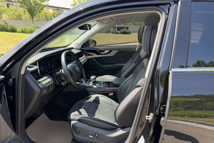 Used Hongqi HS5 2022 Revised Version 2.0T Smart Connect Flagship Edition Interior 4