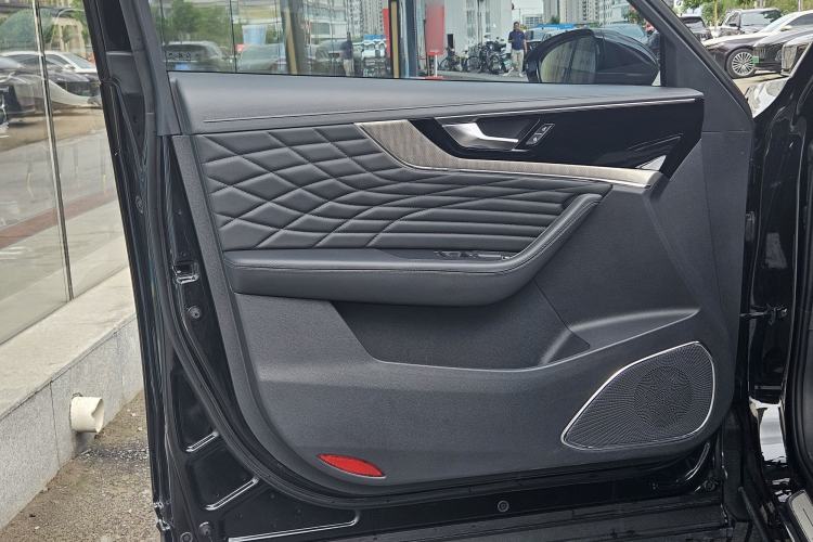 Used Hongqi HS5 2022 2.0T Smart Connect Flagship Edition Interior 5