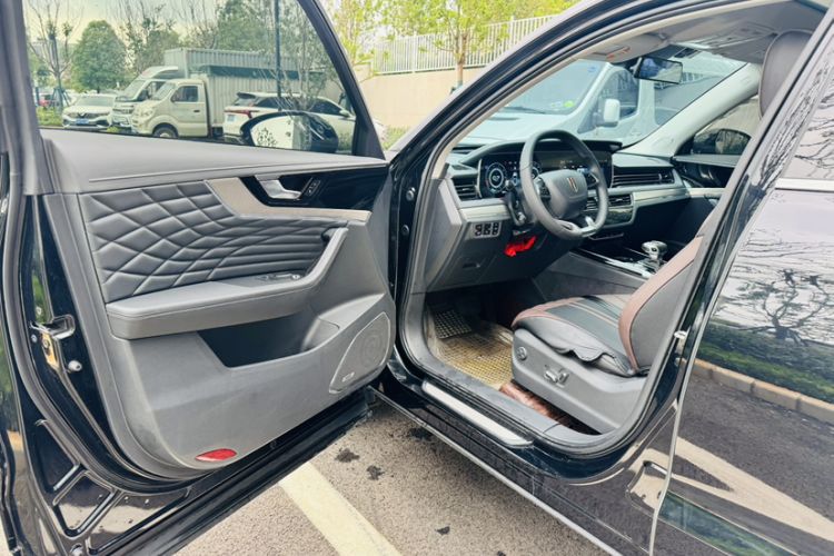 Used Hongqi HS5 2022 Revised Version 2.0T Smart Connect Flagship Edition Interior 6