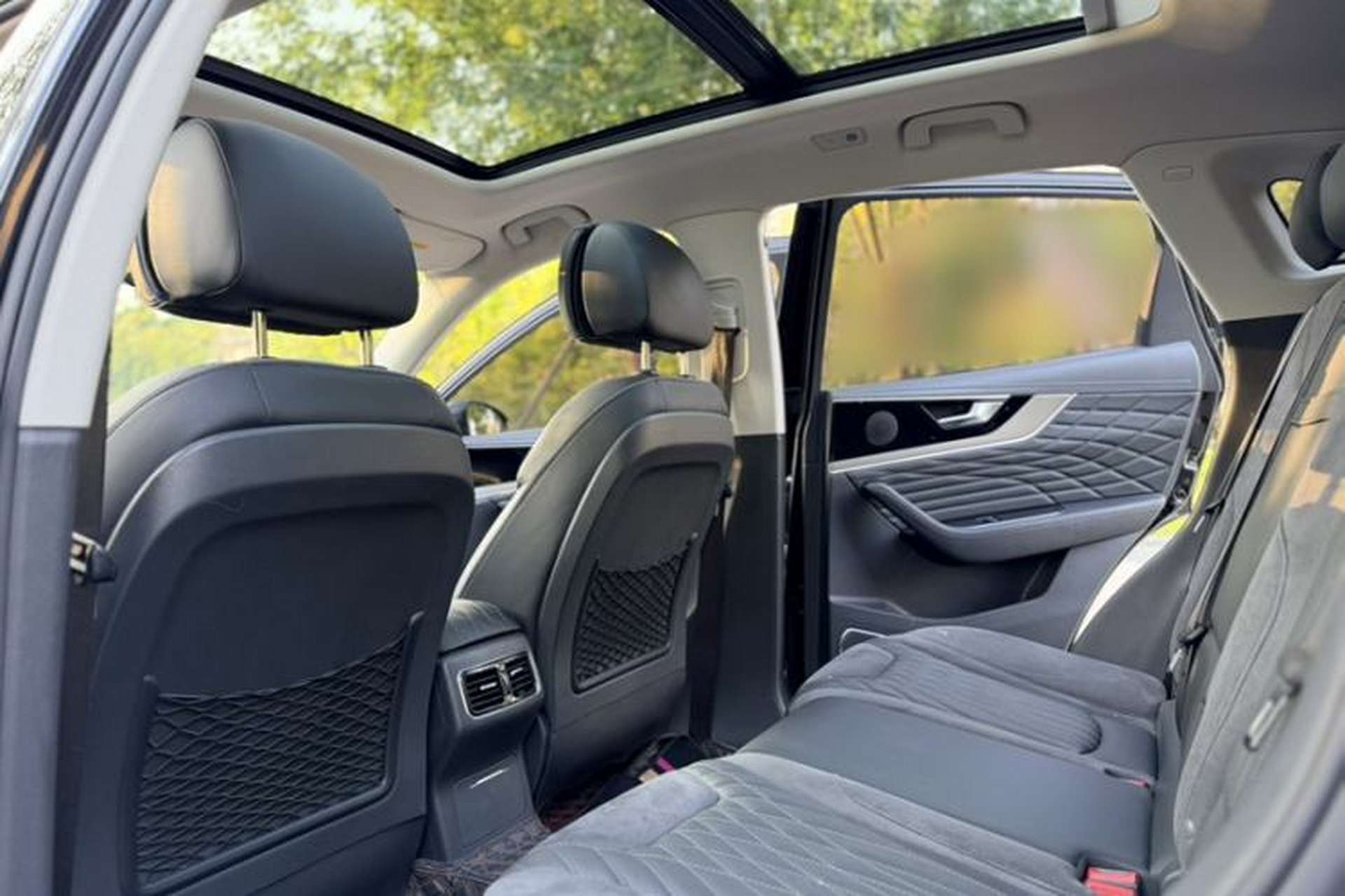 Used Hongqi HS5 2022 Revised Version 2.0T Smart Connect Flagship Edition Interior 6