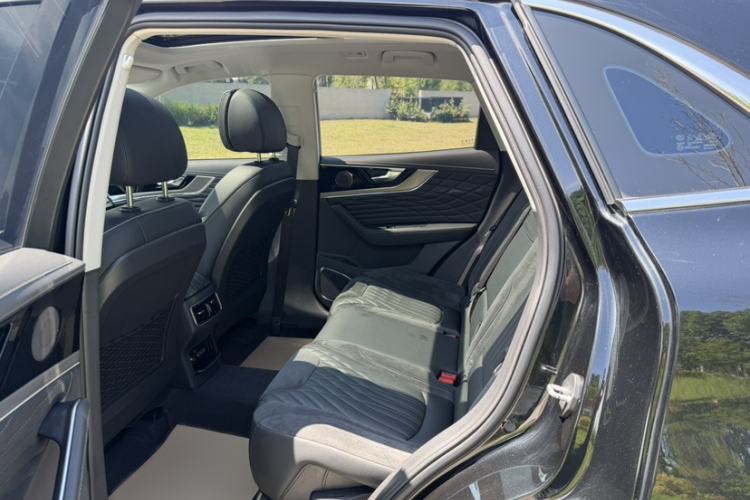 Used Hongqi HS5 2022 Revised Version 2.0T Smart Connect Flagship Edition Interior 6