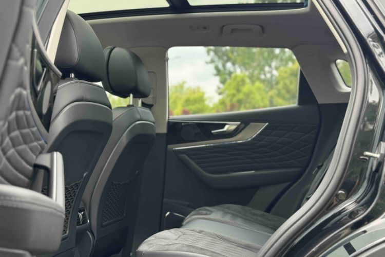 Used Hongqi HS5 2022 2.0T Smart Connect Flagship Enjoyment Purchase Edition Interior 7