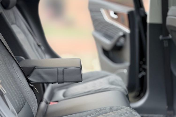 Used Hongqi HS5 2022 Revised Version 2.0T Smart Connect Flagship Edition Interior 7