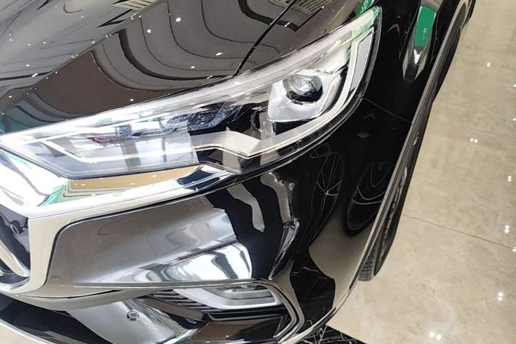 Used Hongqi HS5 2022 Revised Version 2.0T Smart Connect Flagship Edition Left Front Headlight