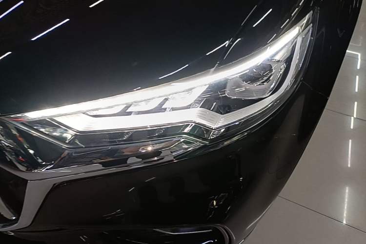 Used Hongqi HS5 2022 Facelifted Version 2.0T Smart Connect Flagship All-Wheel-Drive Edition Left Front Headlight