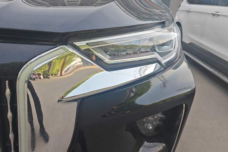 Used Hongqi HS5 2022 Revised Version 2.0T Smart Connect Flagship Edition Left Front Headlight